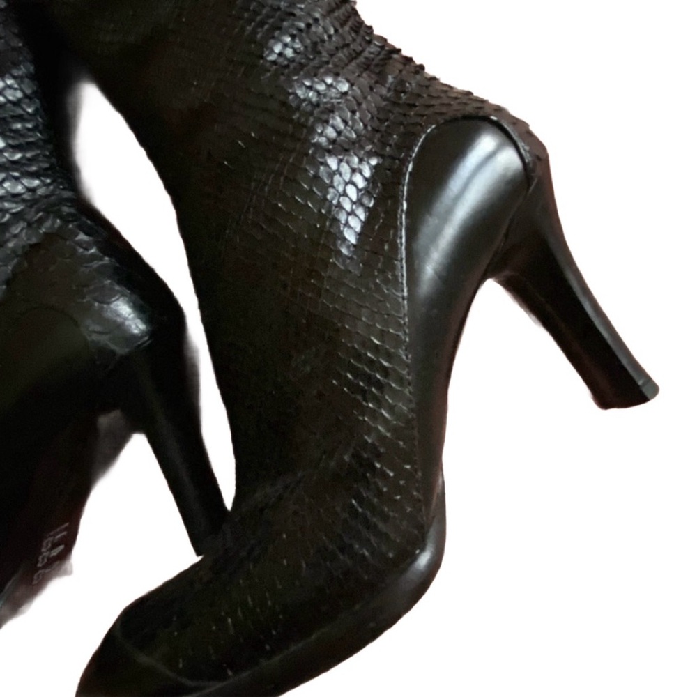 💥💥Stunning Tod’s Python boots 💥💥 - Picture 3 of 7